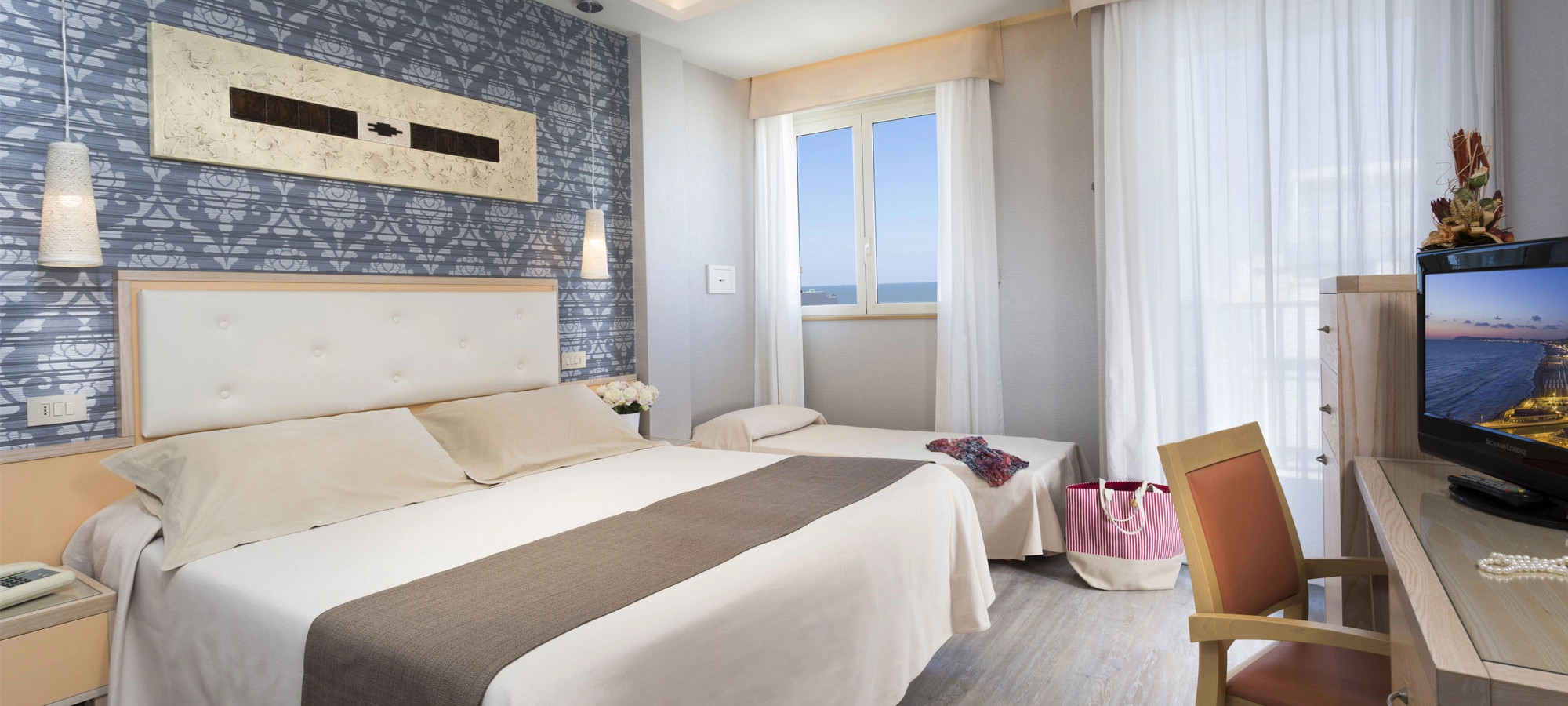 media.Slide-Camera-Tripla-03-Hotel-York-Riccione