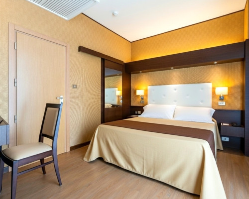 media.HotelYork_room_site_max1mb_2