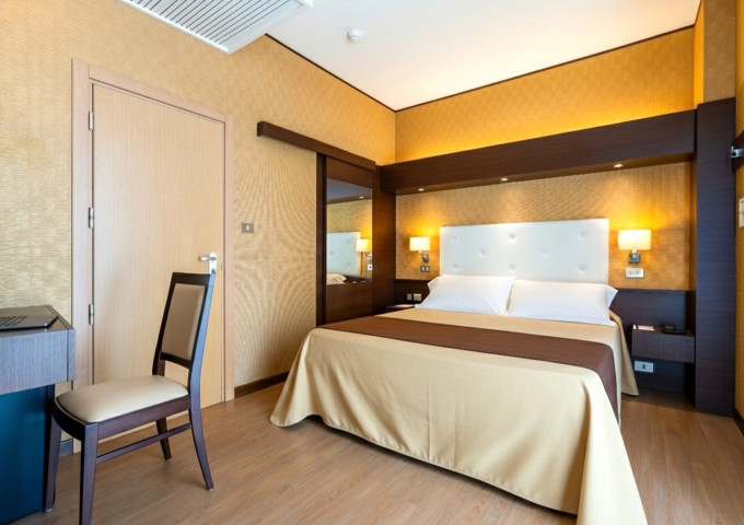 media.HotelYork_room_site_max1mb_2