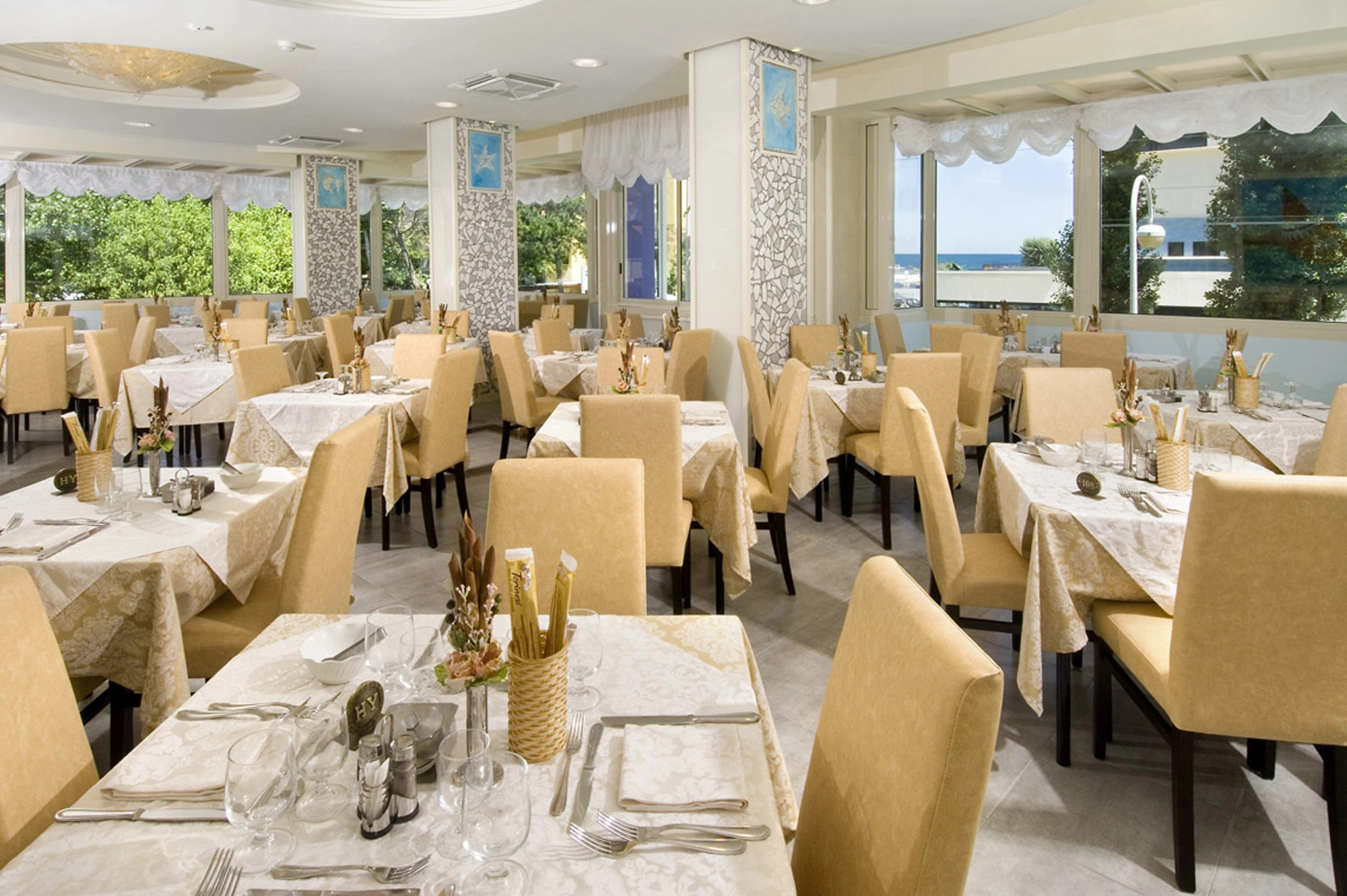 media.Slide-Ristorante-01-Hotel-York-Riccione