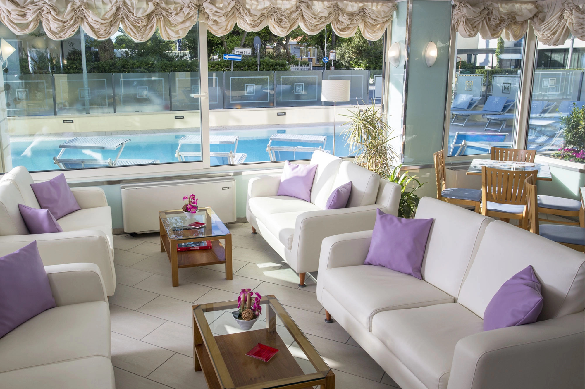 media.Slide-Hall-01-Hotel-York